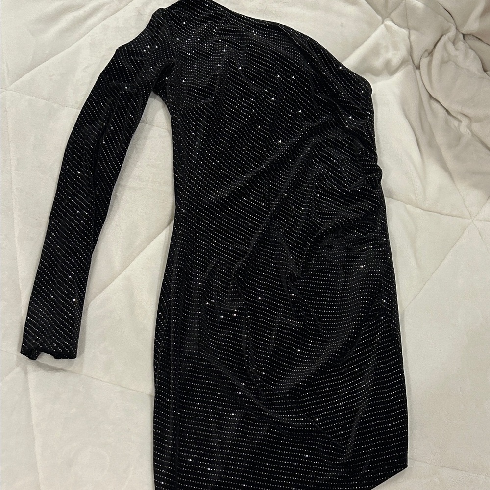 Elegant Black One-Shoulder Dress